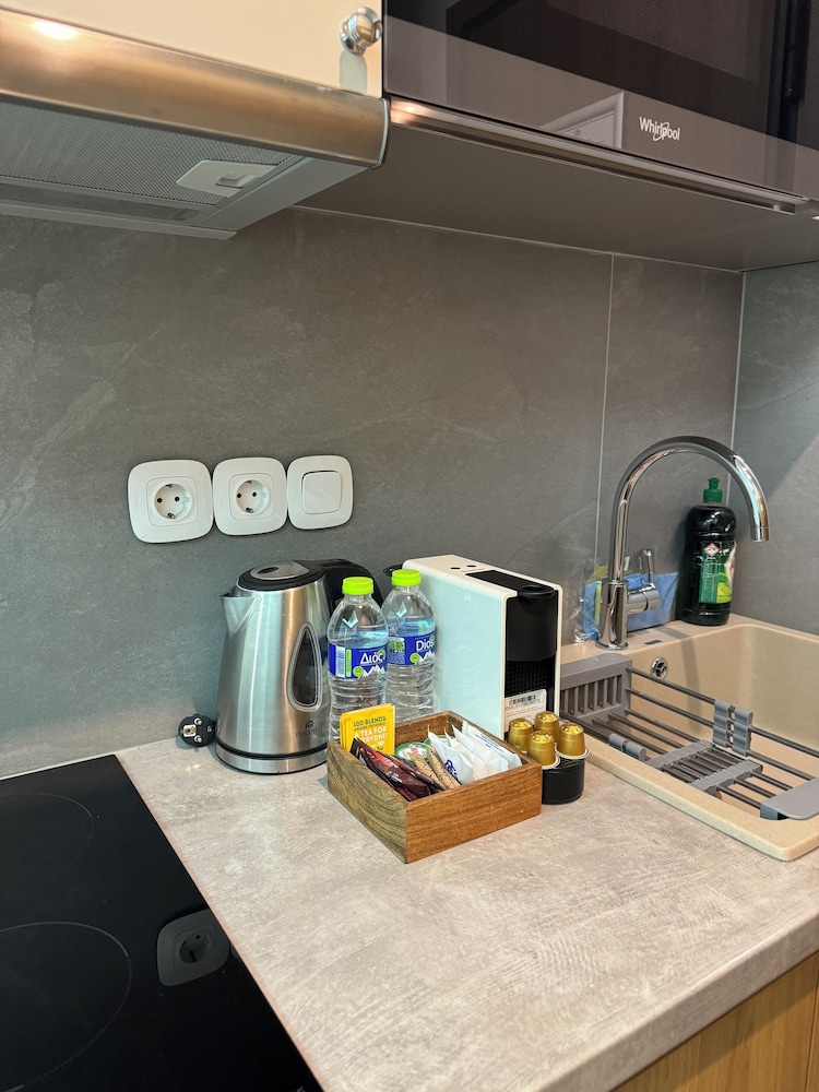 Chic Centre Suites Athens by null