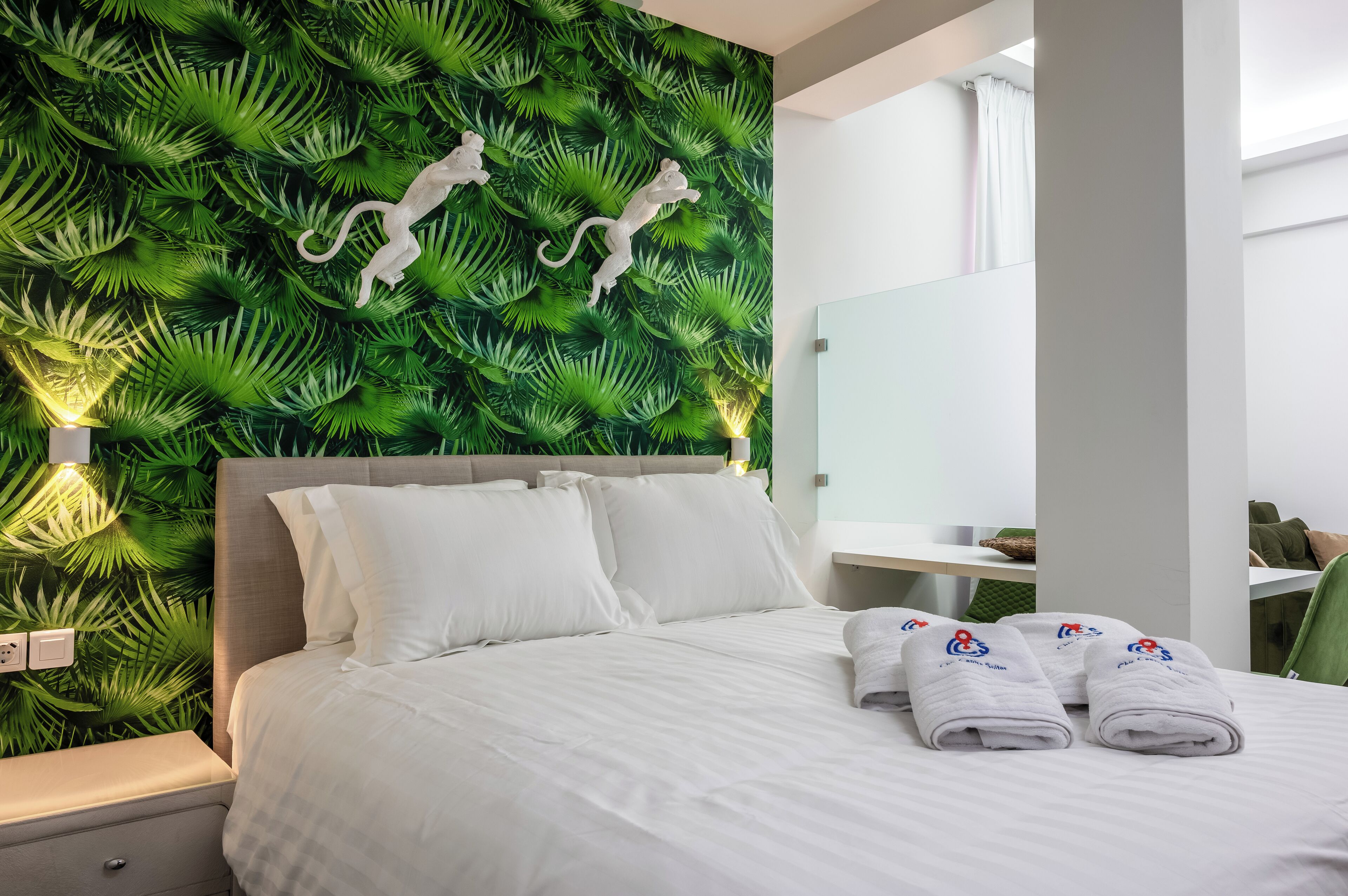 Deluxe Suite - Forest | Egyptian cotton sheets, premium bedding, in-room safe, laptop workspace