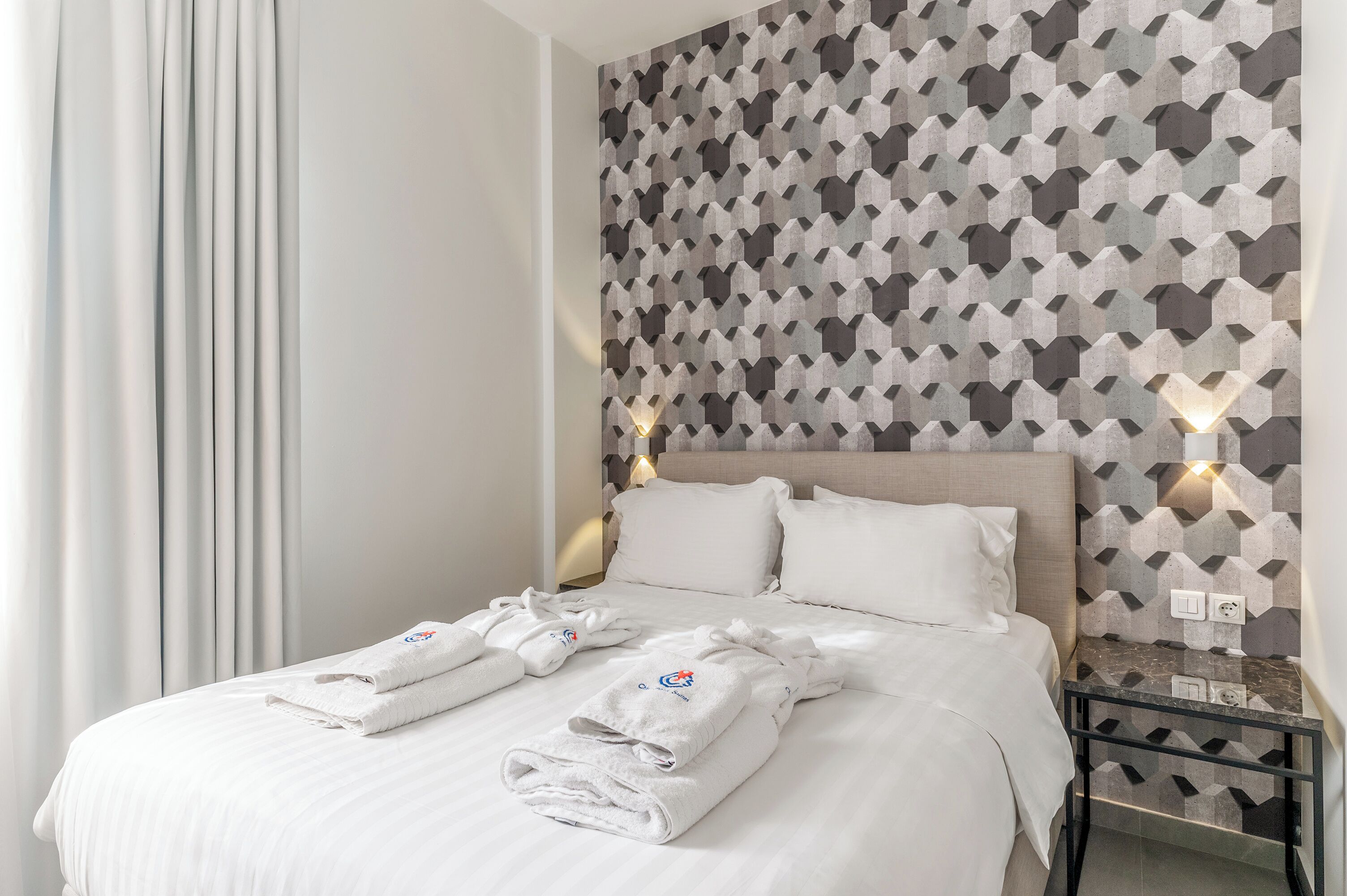 Deluxe Suite - Grey | Bettwäsche aus ägyptischer Baumwolle, hochwertige Bettwaren, Zimmersafe