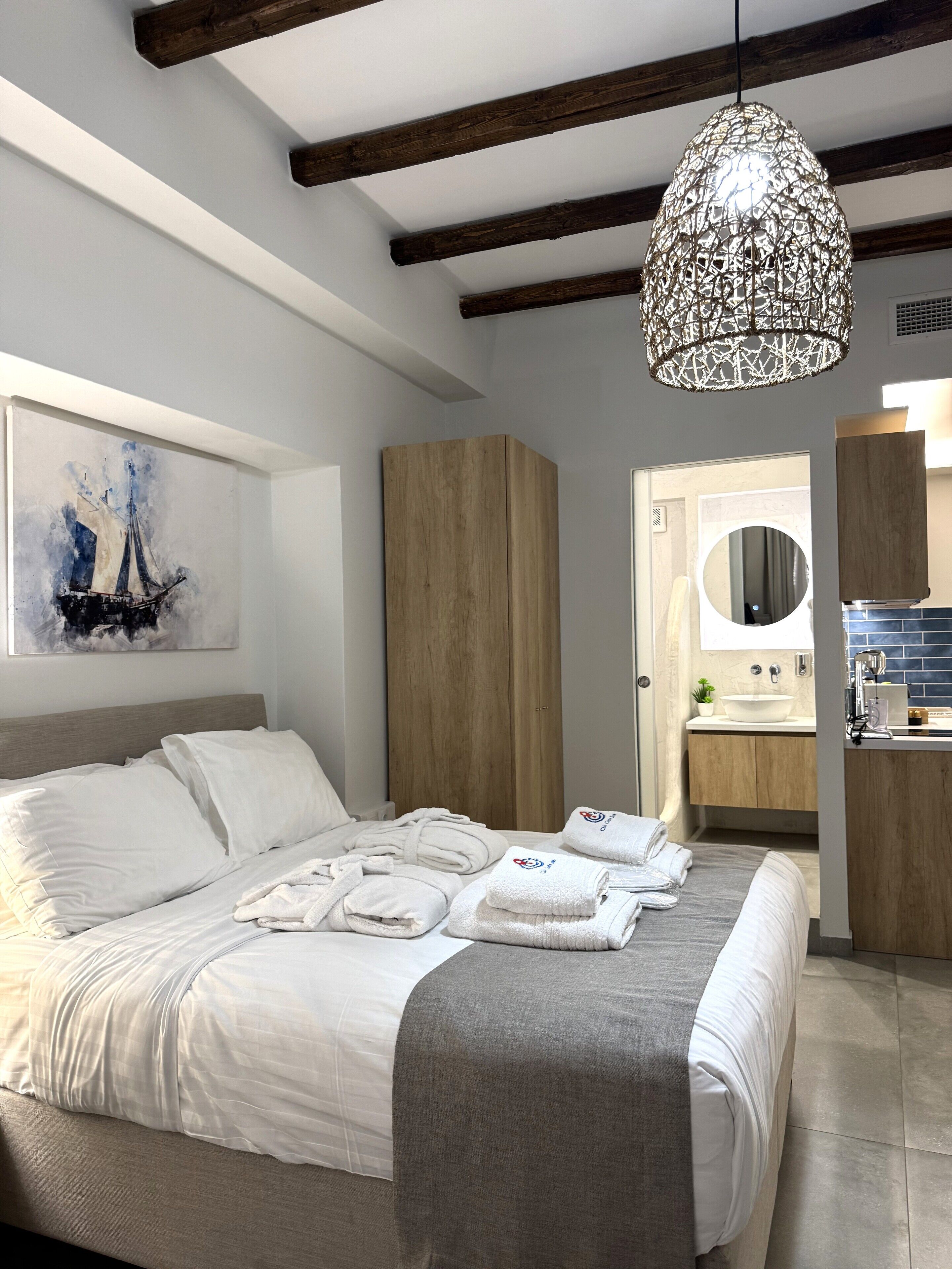 Suite with Terrace - Pelagos | Egyptian cotton sheets, premium bedding, in-room safe, laptop workspace