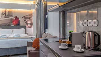Suite without Balcony - Korali | Eget kjøkken | Mikrobølgeovn, kokeplater, espressomaskin og vannkoker
