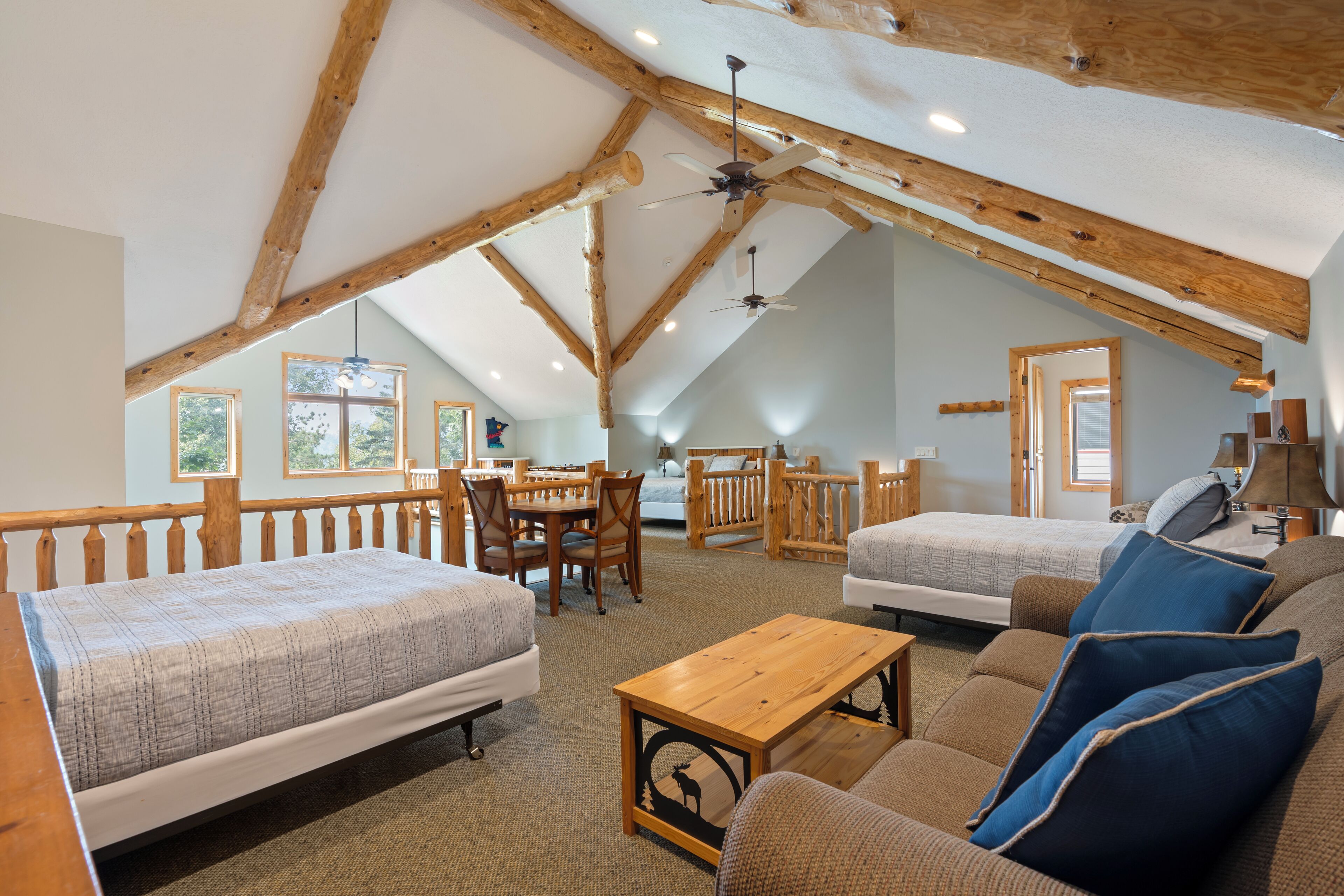 2 多间卧室、免费 WiFi、床单