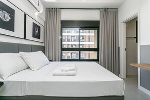 Silitysrauta/-lauta, internet, vuodevaatteet