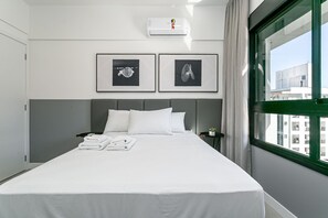 Fer et planche à repasser, accès Internet, draps fournis