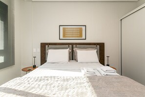 4 makuuhuonetta, silitysrauta/-lauta, internet, vuodevaatteet