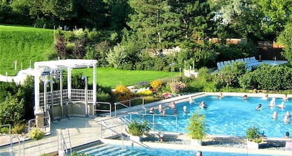 Holiday Apartment Hogh with Beautiful Garden