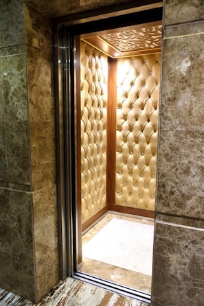 Elevator
