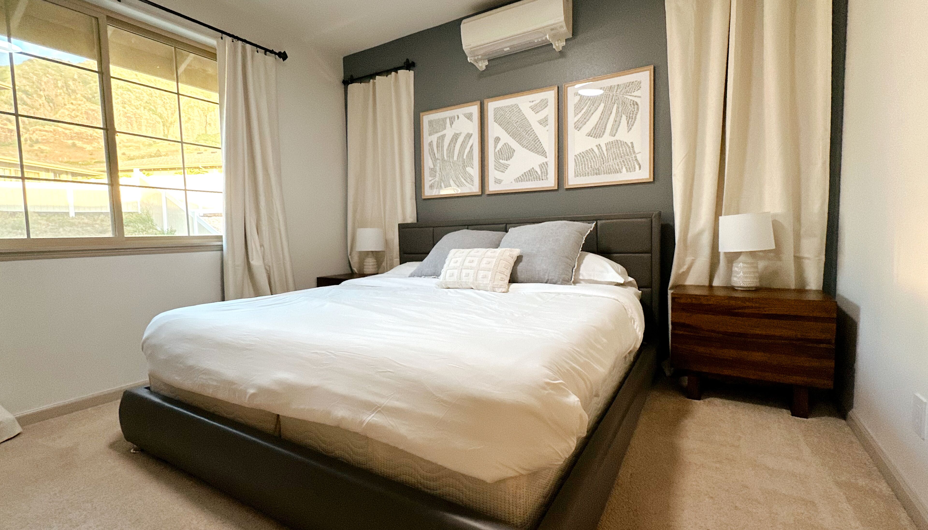 4 bedrooms, iron/ironing board, travel crib, internet