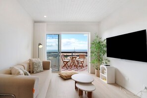 TV - Apartment 'Mira Mar' with Sea View, Balcony and Wi-Fi (Monte Gordo)