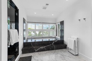 Luxury Villa, Ocean View | Bathroom