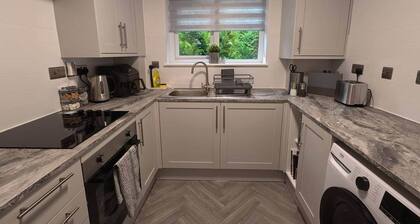 Chalfont Haven - Stylish 2-Bed Apartment, with Free Parking