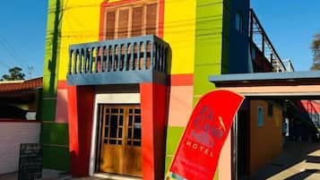 Mặt tiền nơi lưu trú