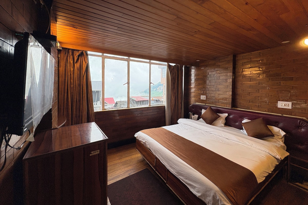 Quarto casal luxo, vista para o vale | Wi-Fi de cortesia, roupa de cama
