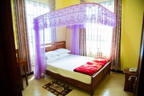 7 bedrooms, WiFi