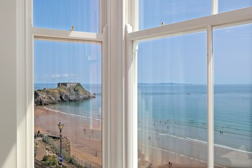 5 Paragon Court - Sea Front Apartment