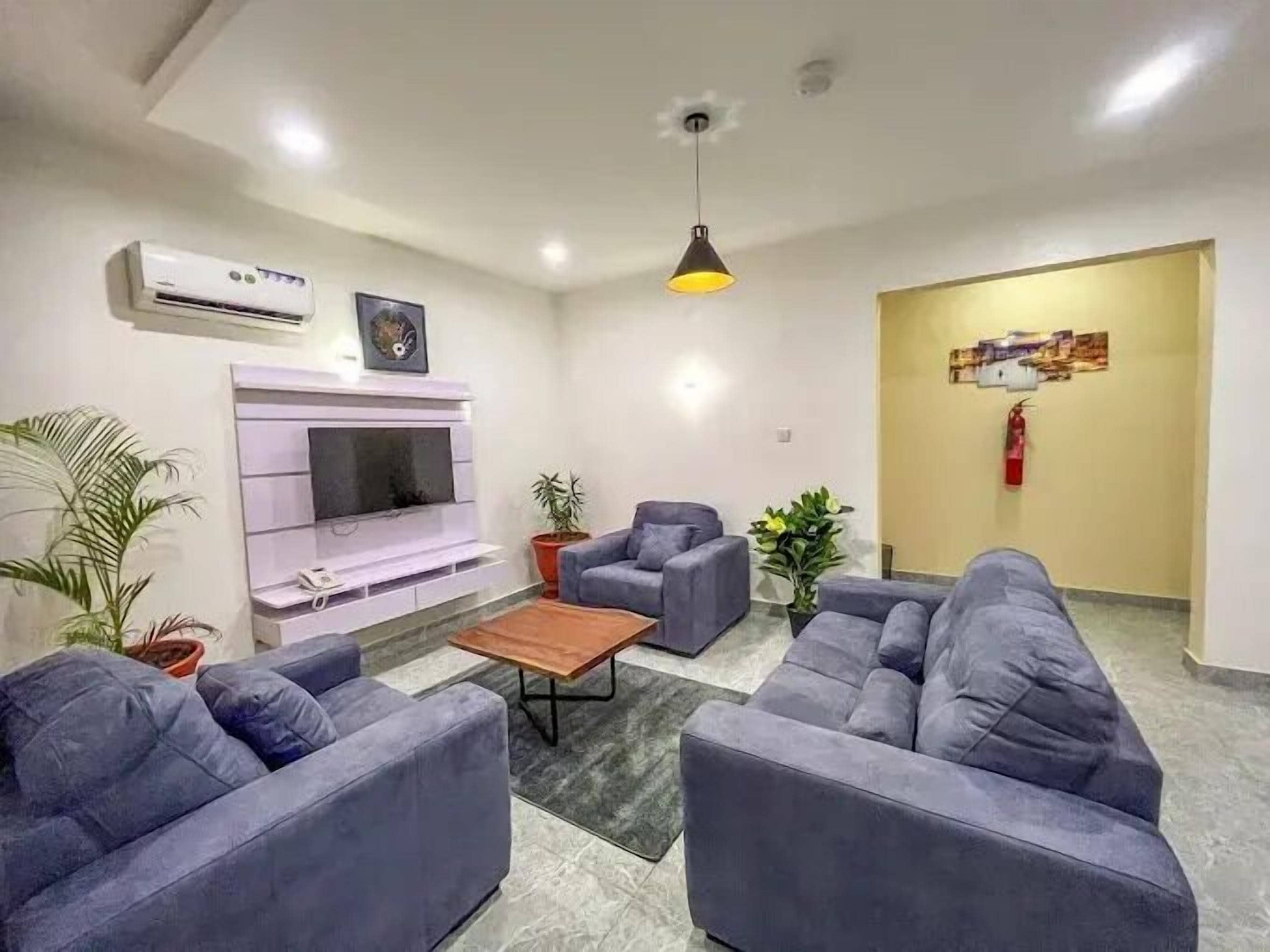 Deluxe Apartment, Balcony, City View | Living area