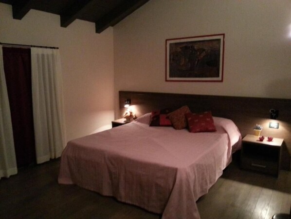 In-room safe, free WiFi