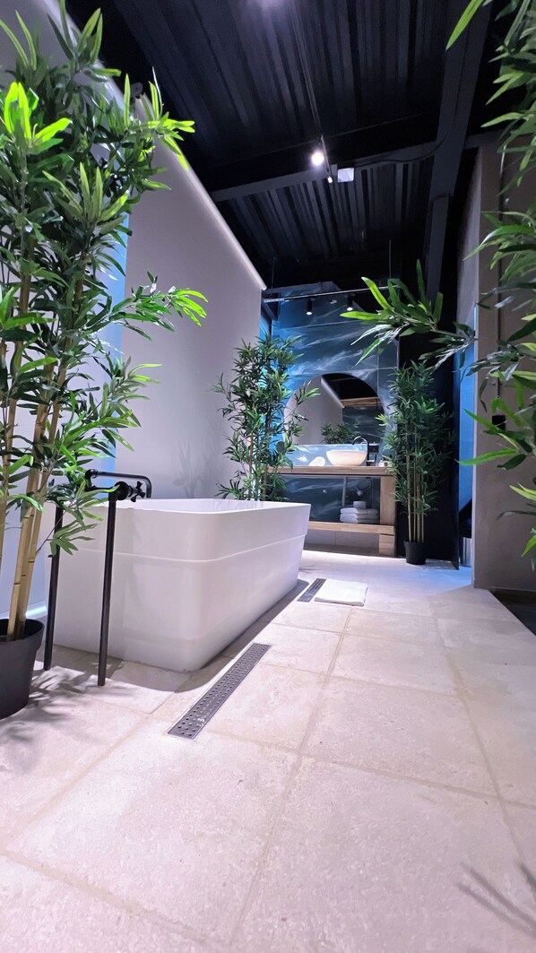 Luxe appartement | Badkamer