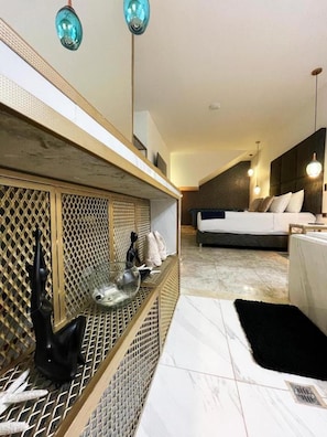 Deluxe Suite | Free WiFi