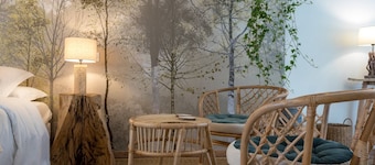 'Le Grenier' Guest Room with Mountain View, Shared Pool and Wi-Fi