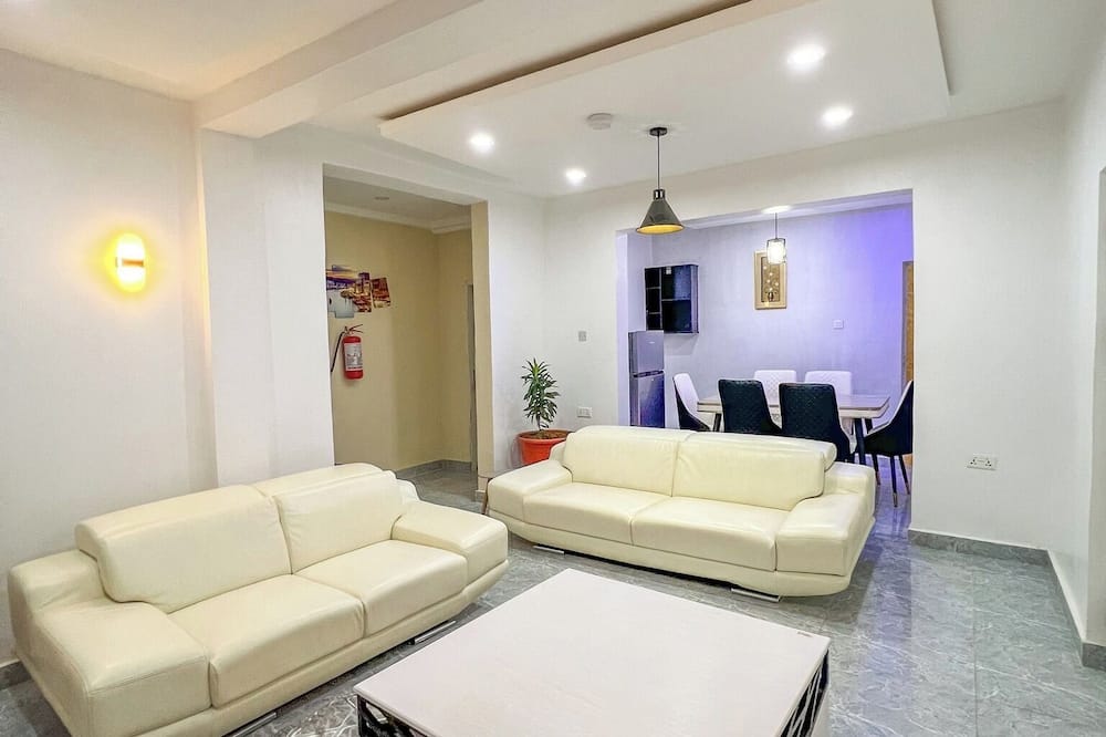 Kpees Apartment