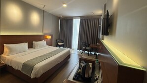Phòng Deluxe, quang cảnh thành phố | Phòng cách âm, bàn ủi/dụng cụ ủi quần áo 