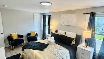 3 bedrooms, desk, iron/ironing board, free WiFi