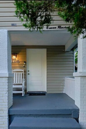 Exterior detail - Modern House near OSU and Short North (Columbus)