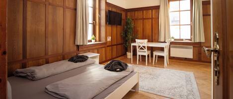 1 bedroom, WiFi, bed sheets