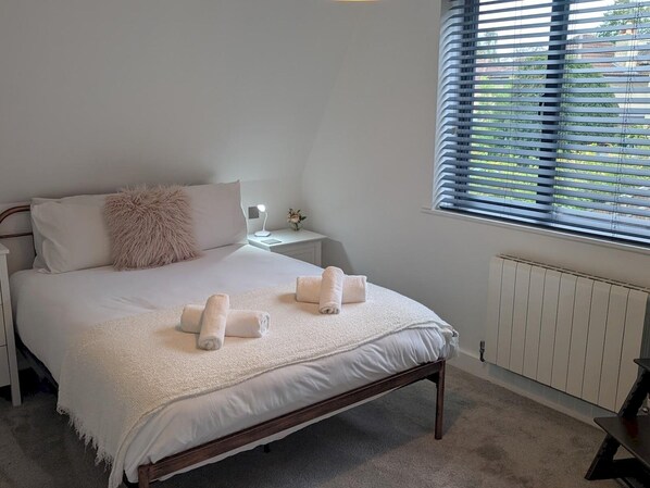 4 habitaciones, tabla de planchar con plancha y wifi gratis