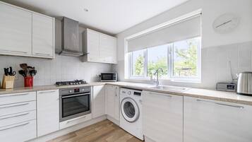 Fridge, microwave, oven, dishwasher