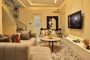 Living area - Wenggies Apartment (Abuja)