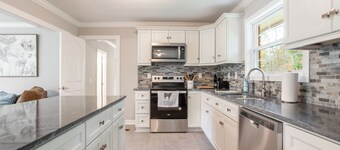 Beautiful Getaway! 16+ppl and close to Chattanooga!