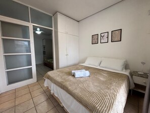 1 bedroom, in-room safe, iron/ironing board, free WiFi