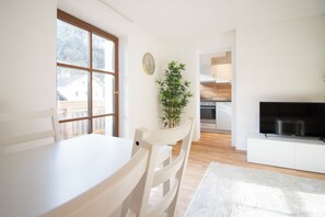 Dining - Studio 7 in the Rose apartment building in Prutz - your home away from home (Prutz)