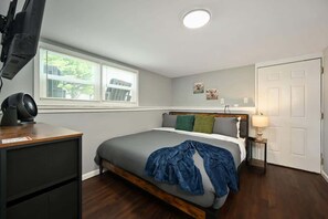 2 chambres, fer et planche à repasser, Wi-Fi, draps fournis