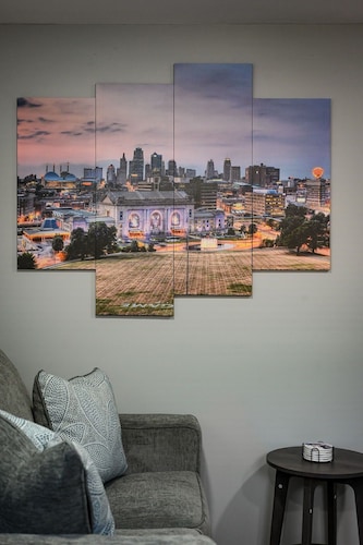 Blue Springs 2BR Apartment Near Stadiums & I-70