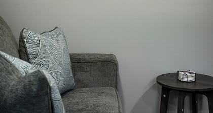 Blue Springs 2BR Apartment Near Stadiums & I-70