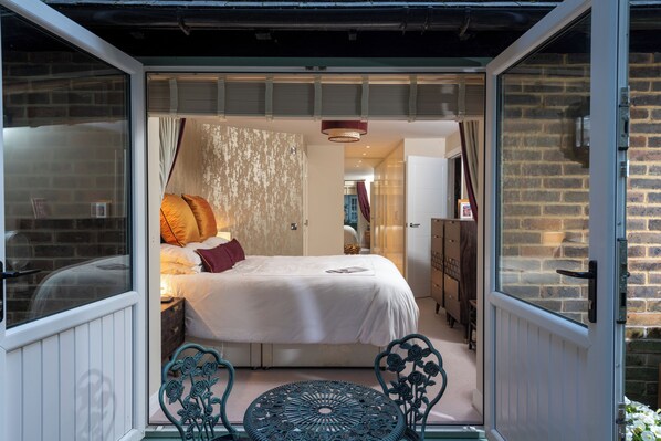 3 chambres, fer et planche à repasser, accès au Wi-Fi (inclus)