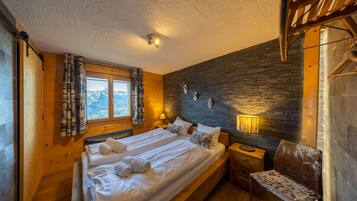 3 habitaciones, tabla de planchar con plancha y wifi gratis