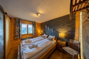 3 chambres, fer et planche à repasser, Wi-Fi gratuit, draps fournis