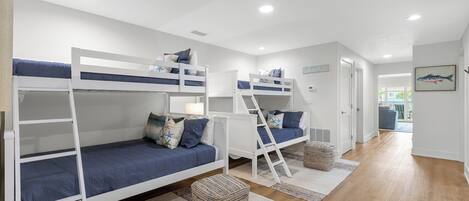 4 bedrooms, desk, iron/ironing board, free WiFi