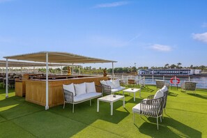 Sundeck