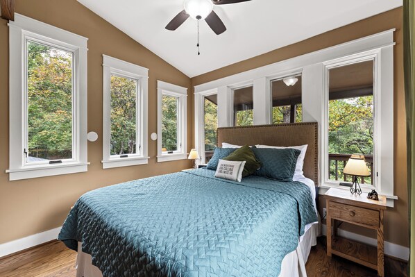 3 bedrooms, WiFi, bed sheets