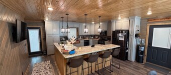 Charming 2-bedroom, 2 bath home near hunting and outdoor adventure.