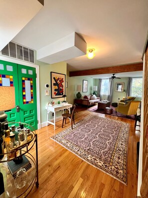 Apartment - Wyatt s Saloon Guest House 2 (Baltimore)