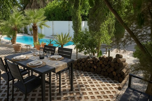 Rural apartment for families with swimming pool and barbecue on the Costa Tropical