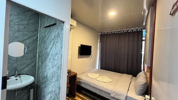 Comfort Single Room, Balcony, Bay View