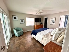 4 quartos, ferros/tábuas de passar roupa, Wi-Fi, roupa de cama