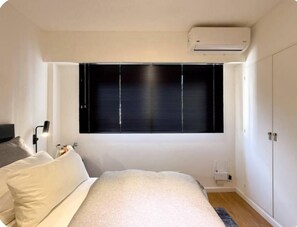1 bedroom, iron/ironing board, internet, bed sheets